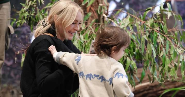 Las tiernas fotos de Lindsay Lohan con su hijo Luai y su esposo Bader Shammas en el icónico zoológico de Sídney
