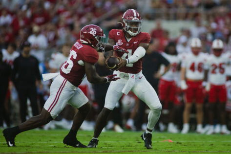 “Season’s Over”: Prayers Pour in For Kalen DeBoer’s Alabama After Massive Injury Blow Crimson Tide fans are on edge as unexpected news from fall camp sparks heartbreak, prayers, and big questions abou