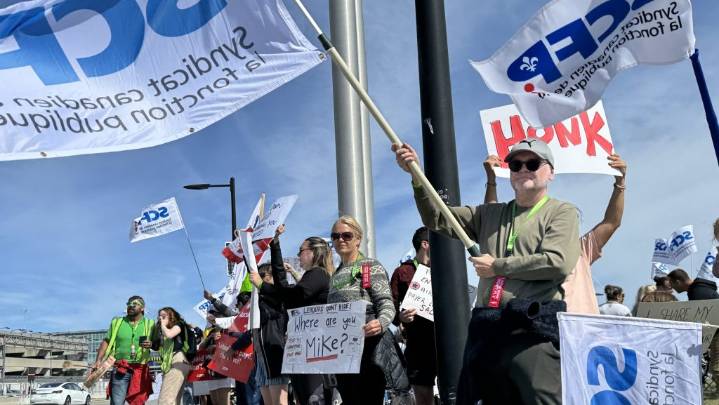 Air Canada flight attendants defy federal back-to-work order, travellers still left in limbo