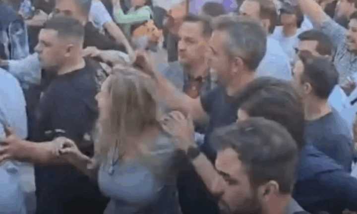 Incidentes en Corrientes obligan a evacuar a Karina Milei y Martín Menem durante cierre de campaña