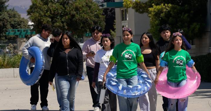 Pioneer Valley High School welcomes hundreds of new freshmen