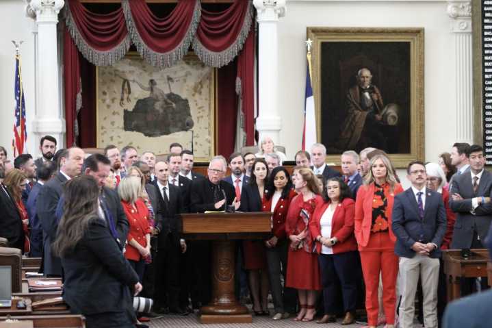 Texas House approves mid-decade congressional redistricting plan