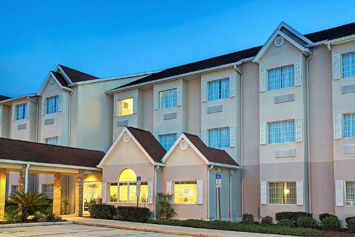 Connecticut man who had been drinking arrested after disturbance at hotel