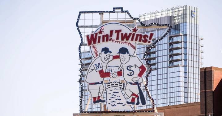 Pohlad family says it will keep Minnesota Twins after exploring sale options