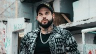 Emiliano Aguilar se ríe de entrevista de Christian Nodal