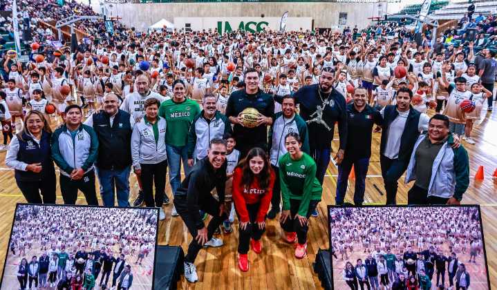 Por abrir la puerta de la NBA a mexicanos: Eduardo Nájera y Horacio Llamas encabezan clínica de basquetbol con niños