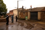 Alcaldes afectados por los incendios de Zamora: «Van a acabar con todos los pueblos, pero no les entra en la cabeza»
