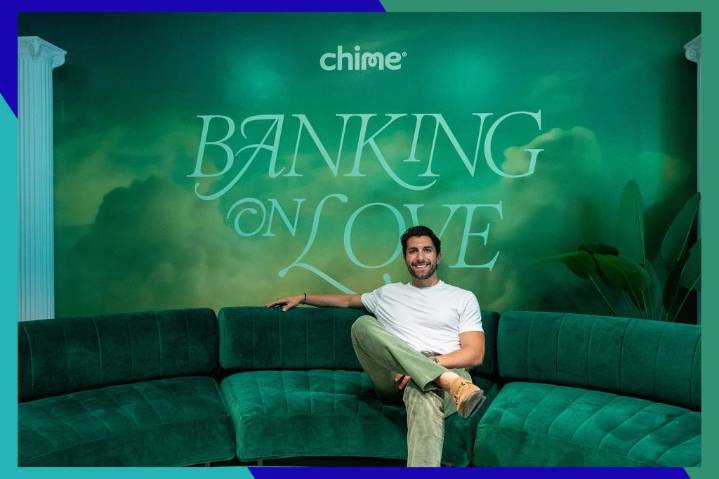'Bachelorette' alum says you should talk money on a date