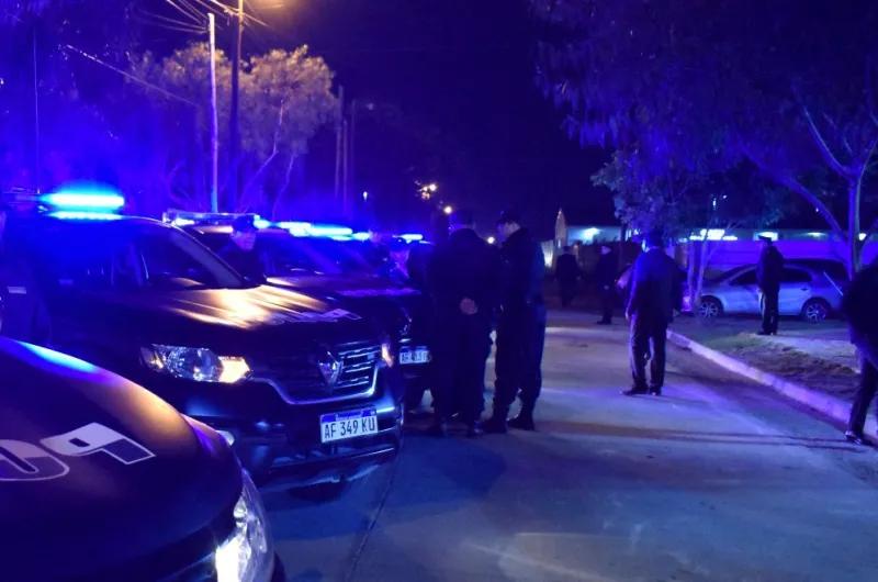 Falsos policías, a punta de armas, roban una camioneta con $3.000.000