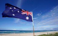 Cierran una playa en el este de Australia tras gran mordedura de tiburón a tabla de surf