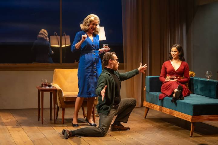 Old Times at Soulpepper is a frustrating, chewy 70 minutes of theatre
