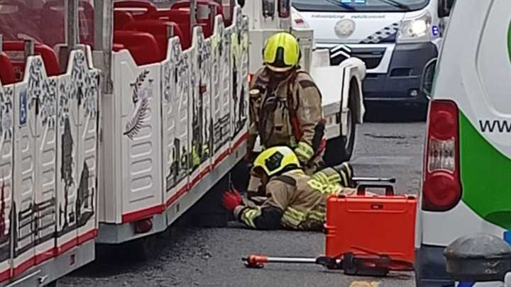 Fallece una mujer de 84 años arrollada por el tren turístico de Santiago