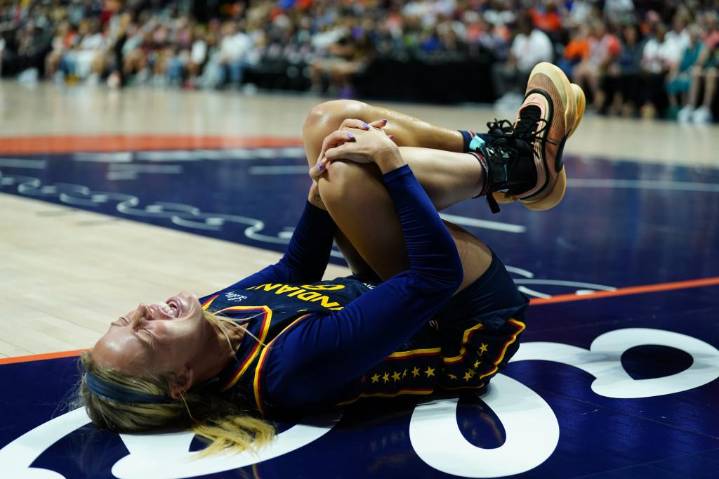 Fever's Sophie Cunningham left screaming in pain with knee injury