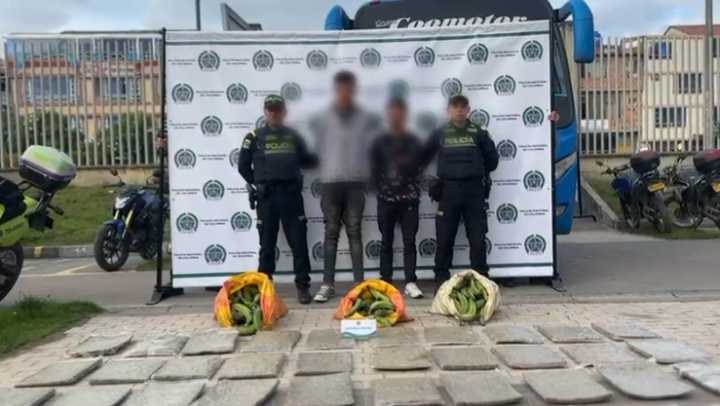 Capturan a dos personas con 39 kilos de marihuana camuflada en plátanos en Soacha