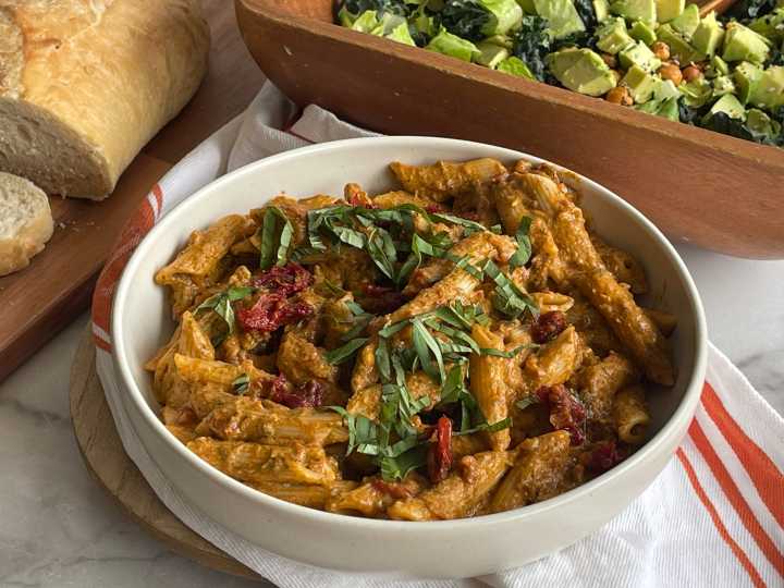 I'm a professional meal planner. These simple one-pot meals cost less than $25 and feed my entire family.