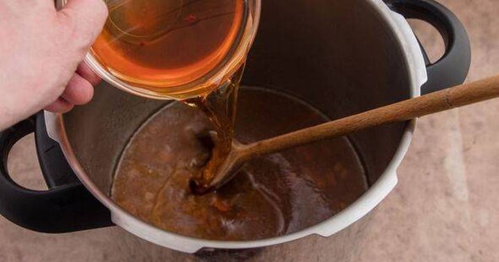 I asked chefs how to make tastier gravy and they all suggested one ingredient