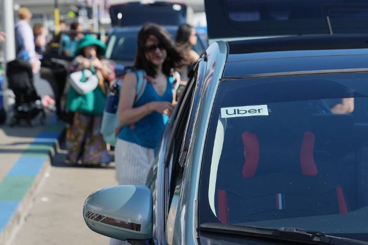 Nuevas sugerencias para mantenerse seguro al viajar en Uber o Lyft