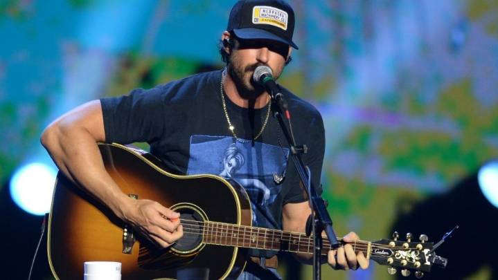 Riley Green to release ‘Don’t Mind If I Do (Deluxe)’ this month