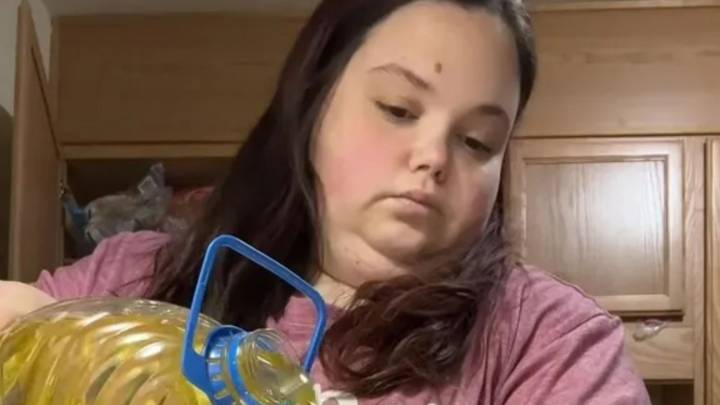 'I only use this much oil in a month' people say as mum shows off kids' doughnut breakfast but gets viciously trolled