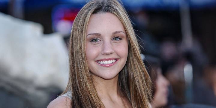 'She's the Man' Star Amanda Bynes Debuts Her New Lip Filler at 39