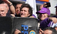 Tras los insultos en Lomas de Zamora, Milei almuerza con poderosos empresarios