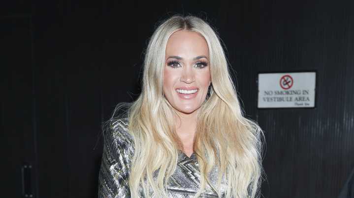 Carrie Underwood Looks Nearly Unrecognizable Without Her Blonde Hair Extensions