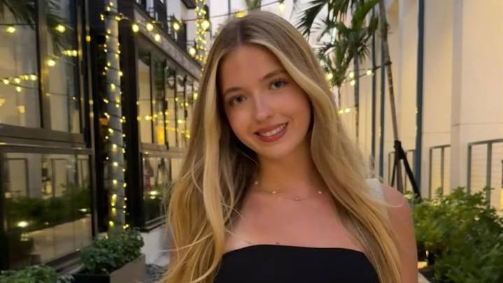 Aitana Paladini posó con un minivestido negro strapless y volvieron a compararla con su mamá: “Iguales”