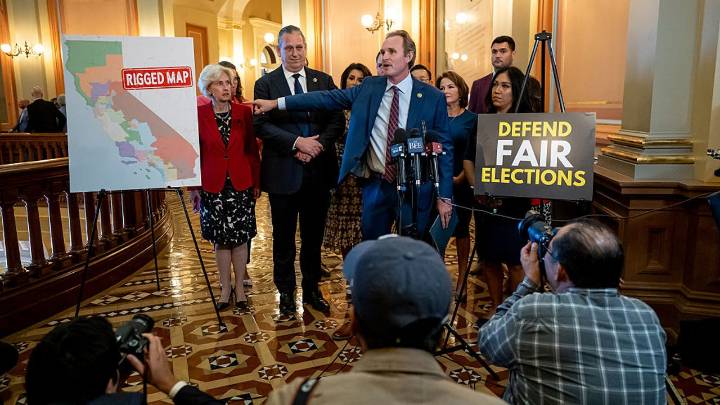 California redistricting fight gets heated as California lawmakers debate new congressional maps