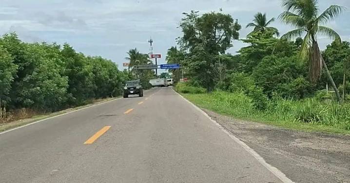 Autoridades confirman bloqueos carreteros en Sinaloa; cierran casetas y deja varados a cientos de automovilistas