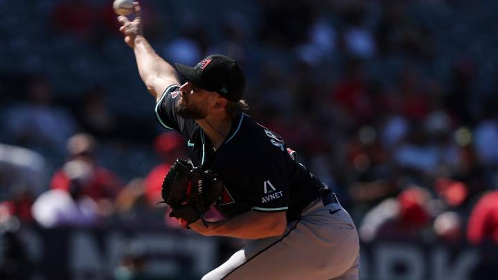 Veteran reliever Kendall Graveman designated for assignment by Diamondbacks