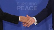 Body language expert reveals Trump and Putin's key giveaways from their Alaska summit