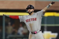 Wilyer Abreu conecta jonrón e iguala la cifra de José Altuve y Salvador Pérez entre venezolanos