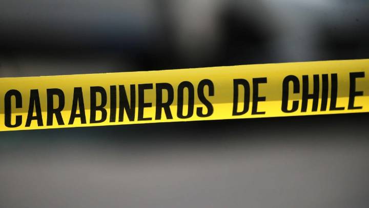 Carabineros frustra a balazos robo a peaje en Puente Alto: Un asaltante permanece en riesgo vital
