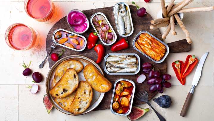 How To Assemble The Seacuterie Board Of Your Dreams