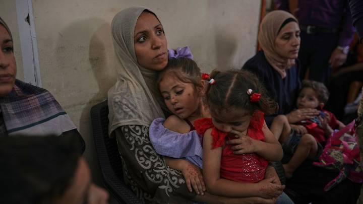Droves of House Democrats urge Trump administration to surge infant formula to Gaza, reverse visa pause for medical treatment