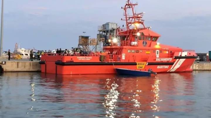 Un muerto y un herido grave en el naufragio de una patera con 23 personas en Mallorca