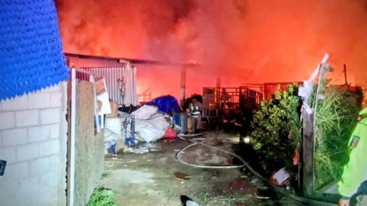 Ardió recicladora durante la madrugada en Nuevo Espíritu Santo