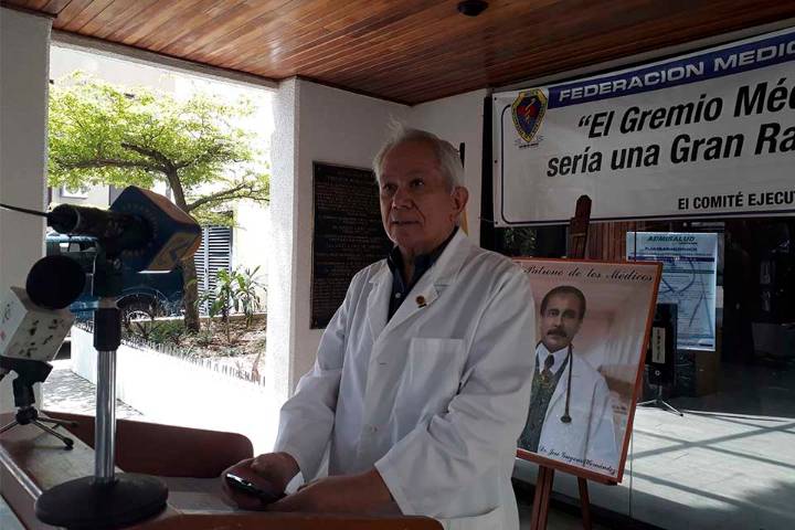 FMV advierte suspensión de médicos que incurran en «comercio publicitario de la salud»