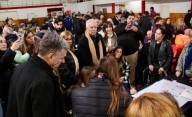 En el Club Alumni el intendente escuchó a los vecinos de Los Hornos y prometió soluciones a las problemáticas