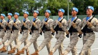 Beijing muestra su poder militar en un ensayo de desfile