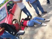 Estudiante de preparatoria lesionada en desigual choque