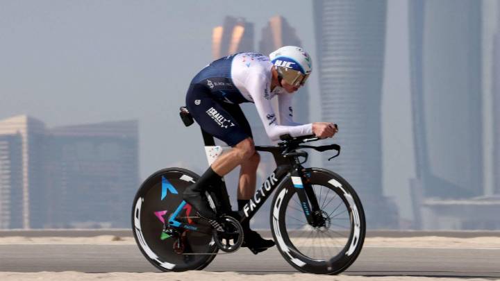 Chris Froome fue hospitalizado de emergencia tras ser atropellado por un carro en un grave accidente en Francia: este es su estado de salud