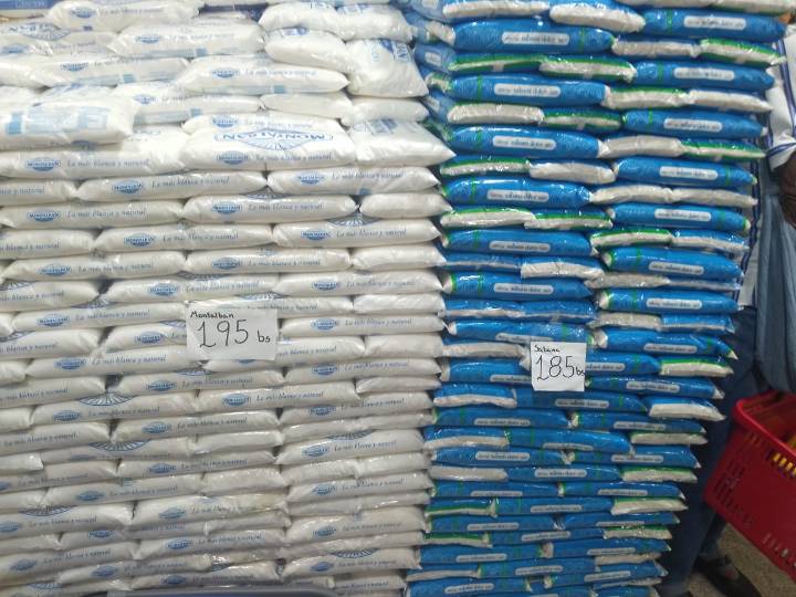 Kilo de azúcar se acerca a Bs. 200