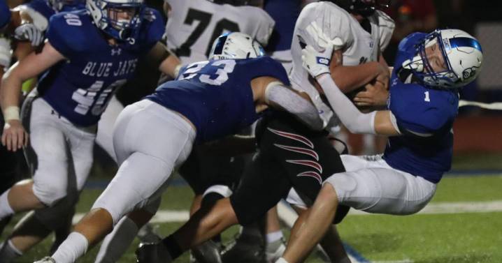 Week 1 Football - Union 14, Washington 10