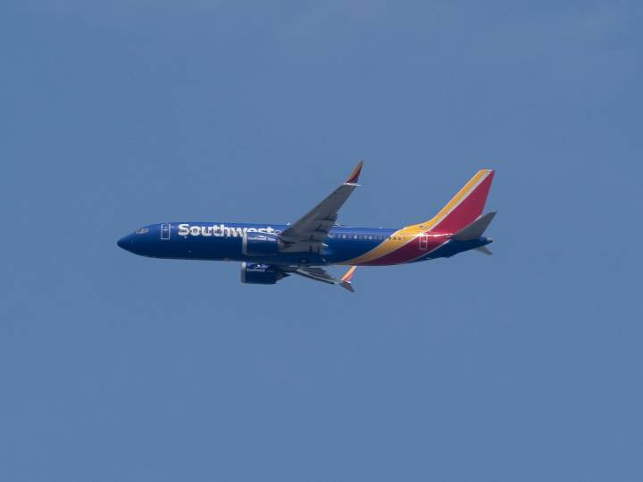 Bodycam footage shows Southwest pilot failing sobriety test right before takeoff