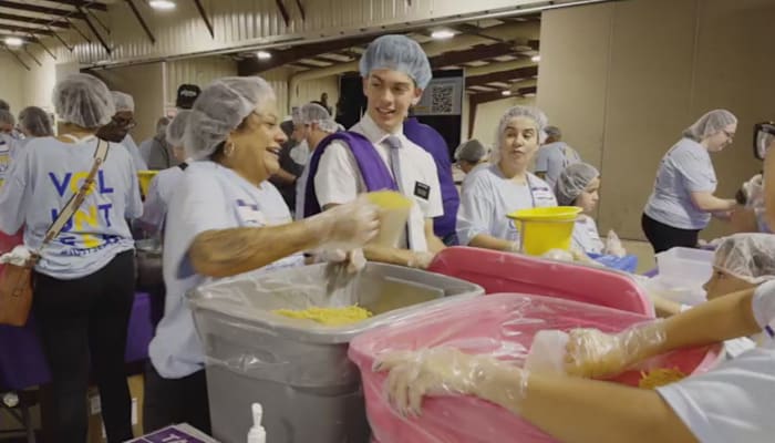 Thousands help Light Orlando pack 1M meals during annual event