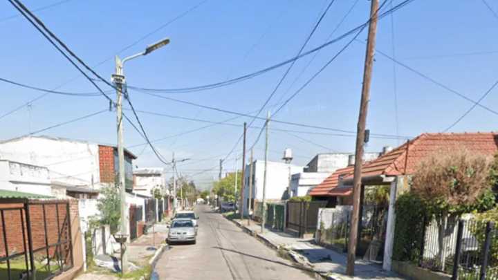 Lomas: buscan a una mujer por el crimen de un joven en el marco de una pelea vecinal