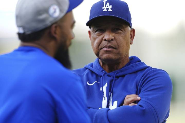 Kiké Hernández returns to Dodgers, bringing hope to injury