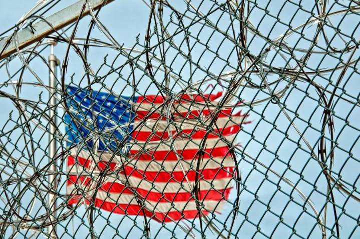 Trump impulsa nuevo centro de detención de migrantes en Texas