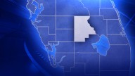 Suspect arrested after stabbing 2 people at Sebring apartment: police
